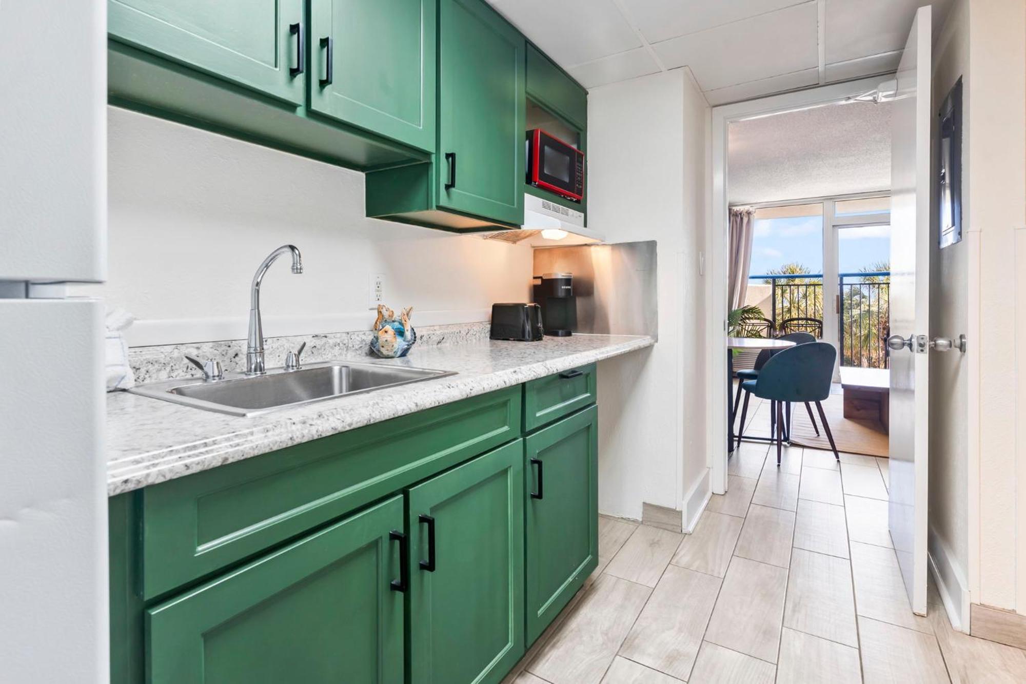 Recently Remodeled Double Queen Condo- Oceanfront Views! Boardwalk 135 Myrtle Beach Exteriör bild